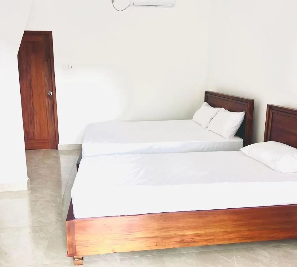 Sadamadala Guest House Канди